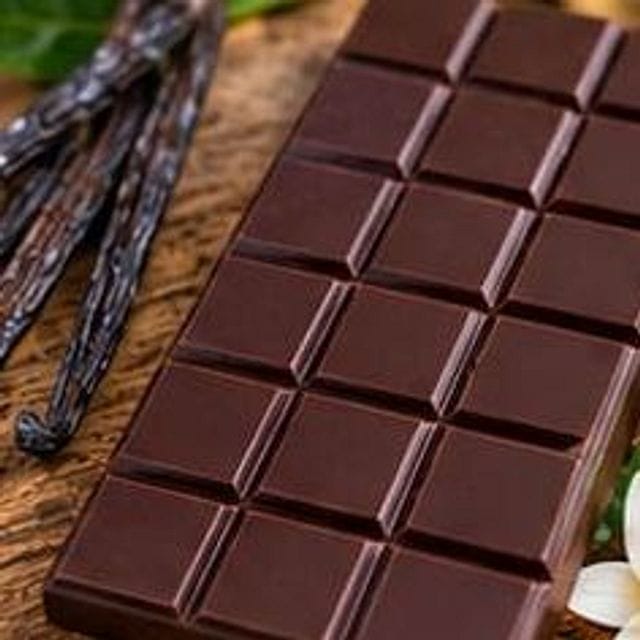 Tablette de chocolat noir et gousses de vanille de Madagascar